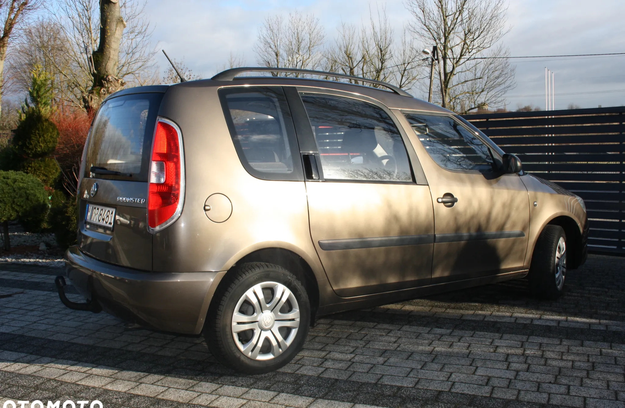 Skoda Roomster cena 29800 przebieg: 159000, rok produkcji 2015 z Piastów małe 172